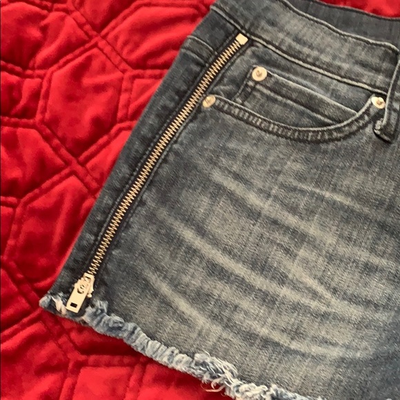 Bebe Jean shorts size 27 - Picture 3 of 4